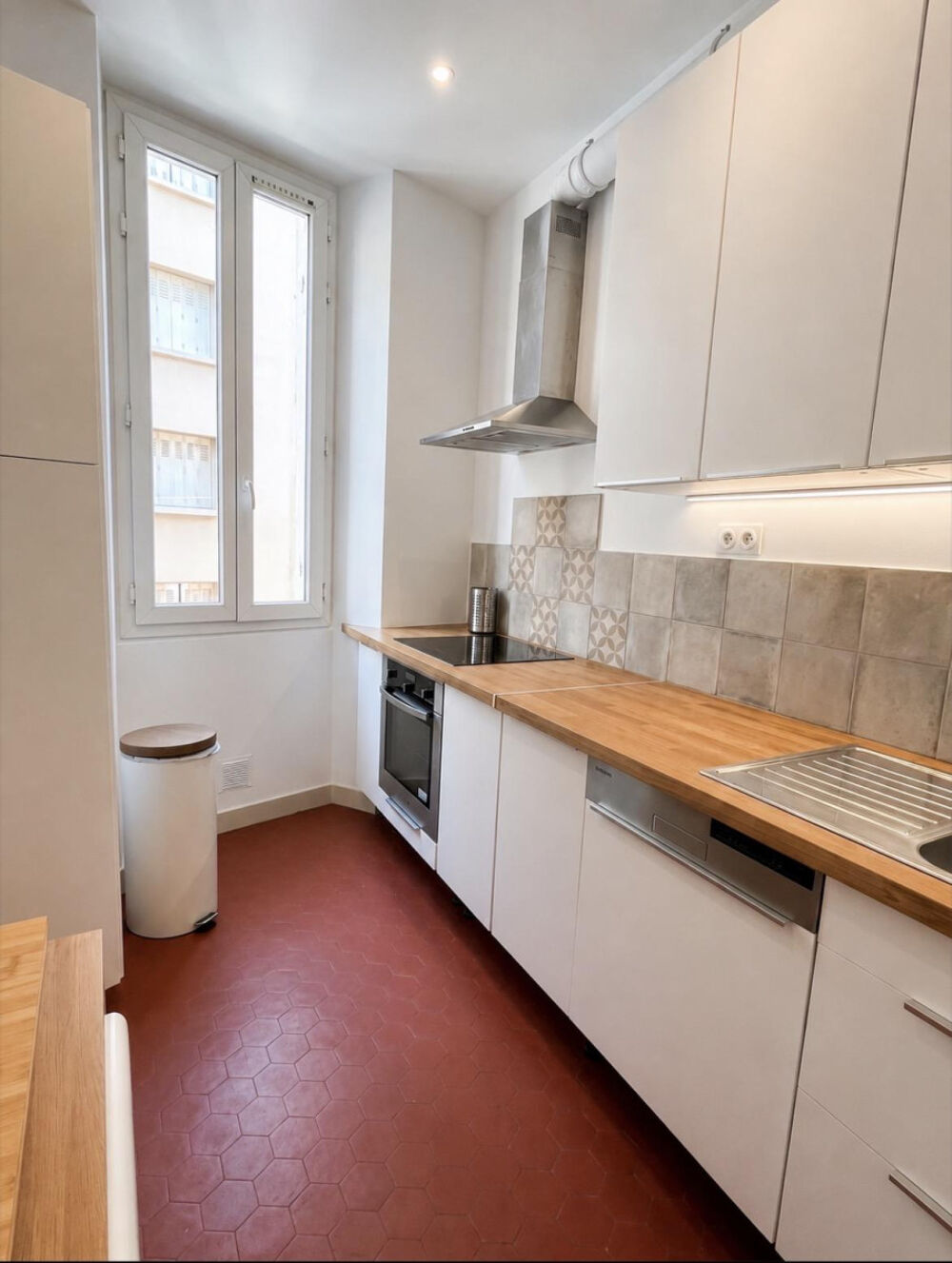 Location Appartement Superbe T3 meublé rénové avec balcon Marseille 10