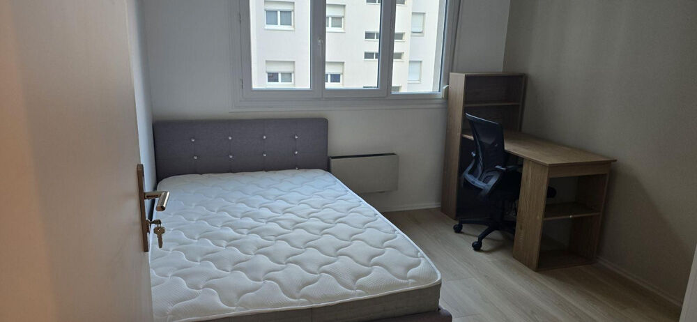 Location Appartement Chambre rénovée Gratte-Ciel – Métro 2 min – Balcon Villeurbanne