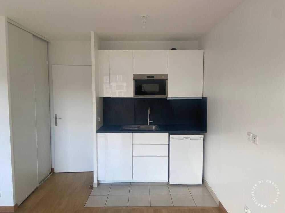 Location Appartement Beau studio meublé 28m² lumineux avec balcon Colombes