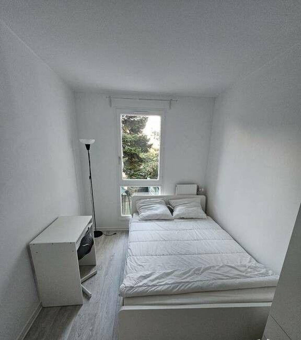Location Appartement Chambre dispo dans belle coloc 97m² Évry-courcouronnes