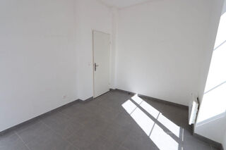  Appartement à louer 2 pièces 37 m²