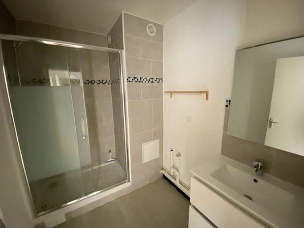 Location Appartement 2 pièces Buttes Chaumont Paris 19