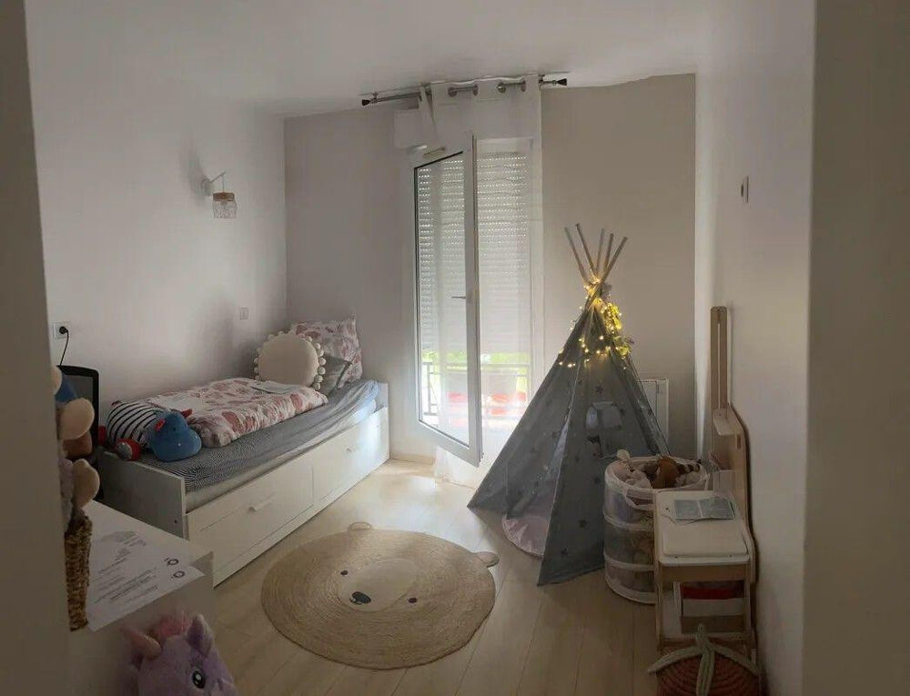 Location Appartement Beau 3P meublé 70m² avec balcon Rosny-sous-bois