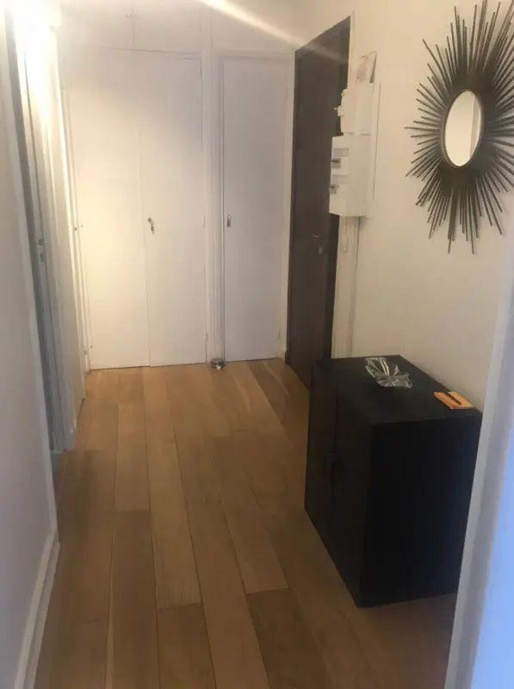 Location Appartement Grand studio sur rue avec balcon Paris 16�me
