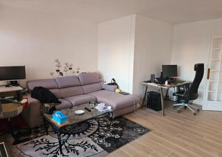  Appartement à louer 2 pièces 55 m²