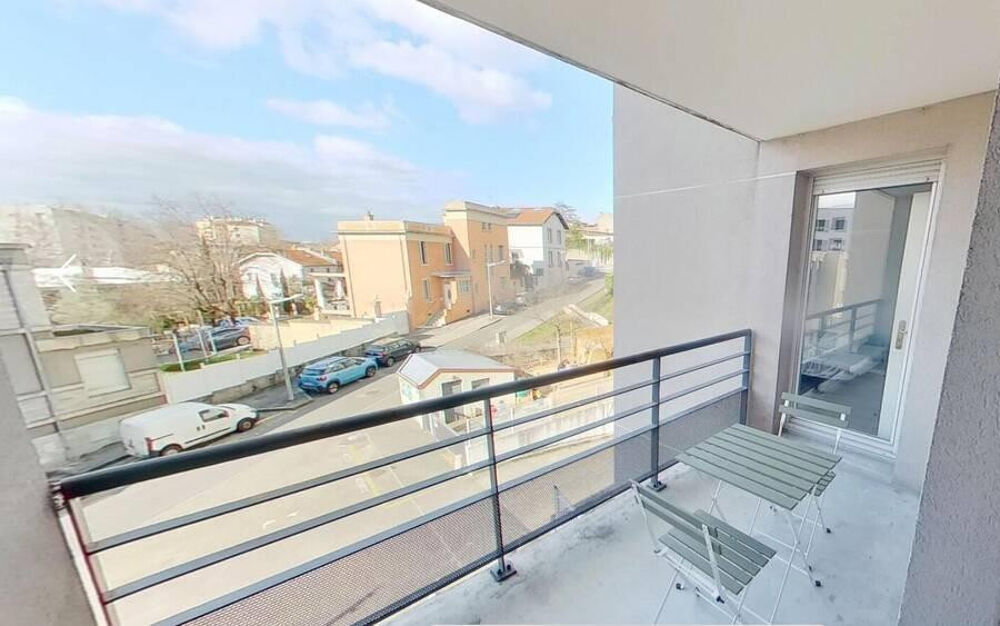 Location Appartement 3 chambres dispo dans belle coloc rénovée Lyon 8