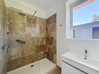 Appartement à louer 4 pièces 98 m²