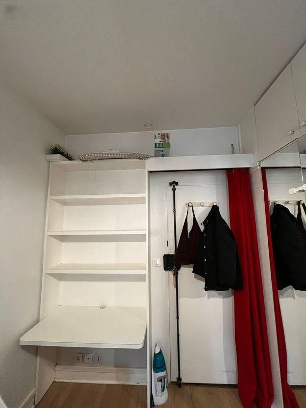 Location Appartement Studette meublée 10m² - Champs Elysées Paris 8