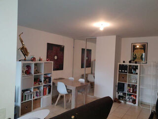  Appartement à louer 2 pièces 45 m²