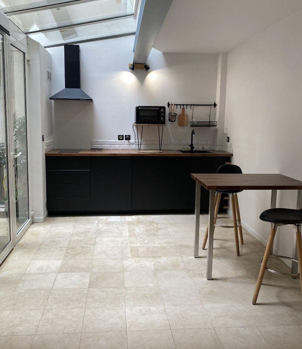 Location Appartement Splendide studio 25m2 avec terrasse à Aligre Paris 12