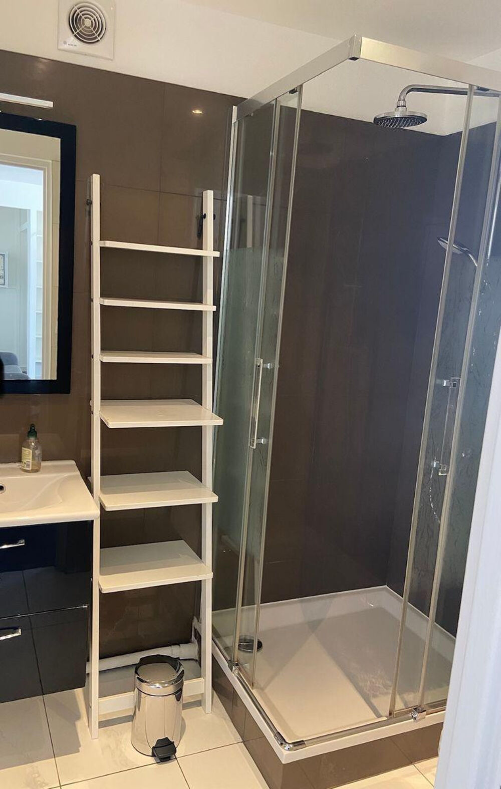 Location Appartement Grand studio meublée refait à neuf Neuilly-sur-seine