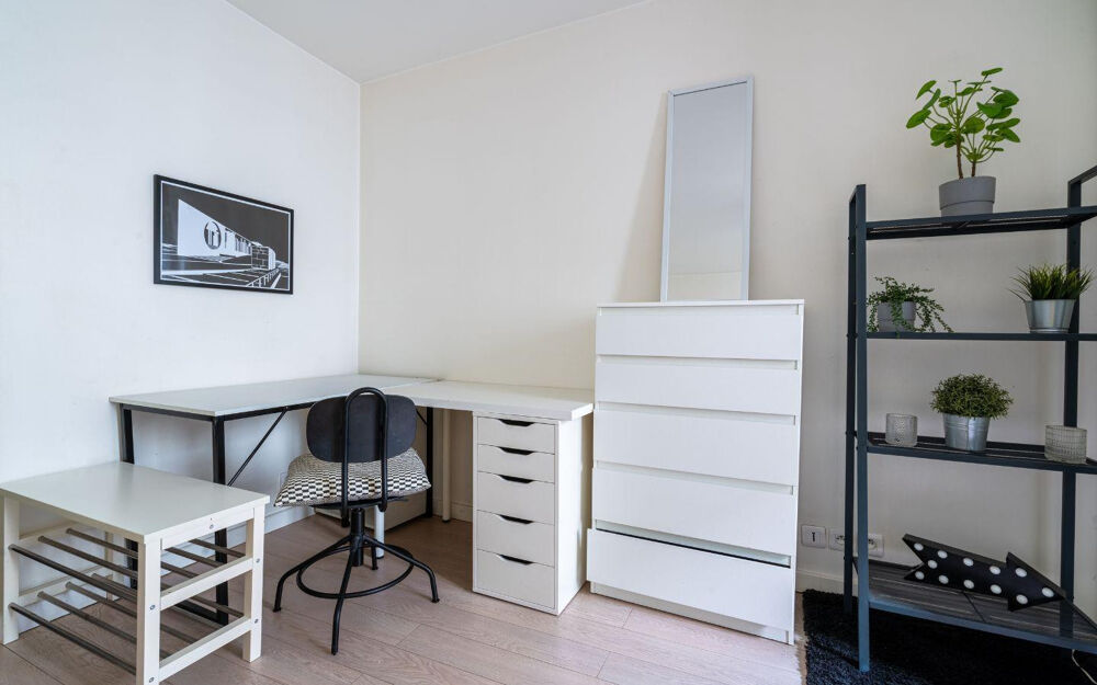 Location Appartement Beau studio meublé 23m² Paris 10