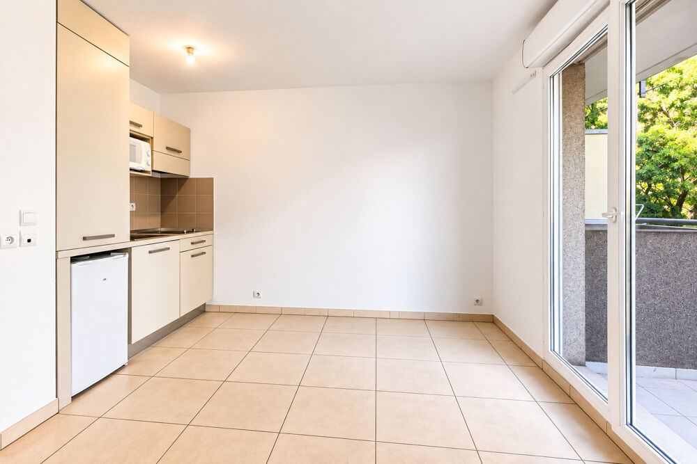 Vente Appartement Nice - Riquier - Coquet studio de 21 m² dans une résidence avec gardien et piscine Nice