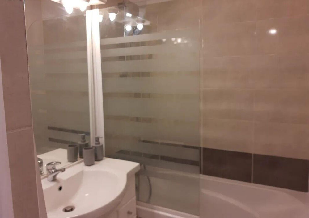 Location Appartement Beau Studio meublé 19m2 avenue d'Ares Bordeaux