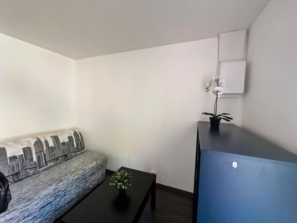 Location Appartement Studio 17m² Bron Bron