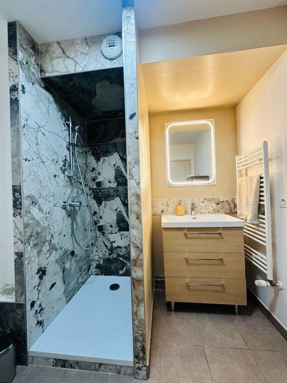 Location Appartement Appartement meublé T2 avec parking sous-sol Villeurbanne