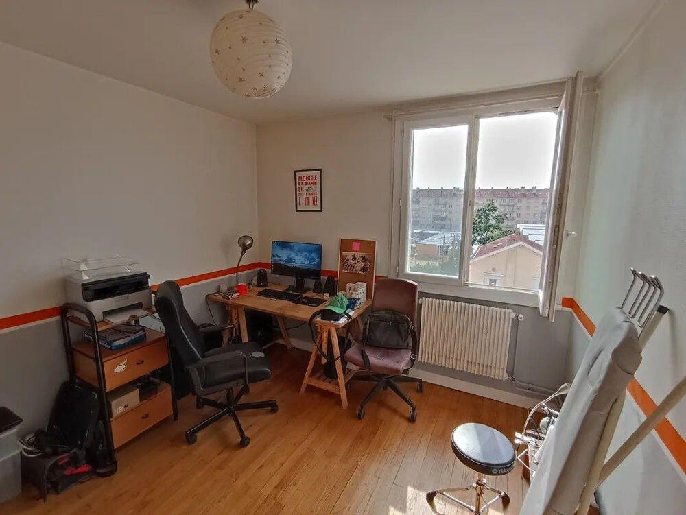 Location Appartement Beau T3 68m² Gratte-ciel avec balcon Villeurbanne