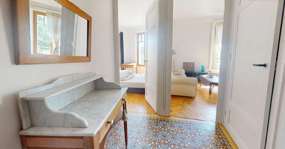 Location Appartement Magnifique T2 meublé 44m2 en face de Centre Deux Saint-Étienne
