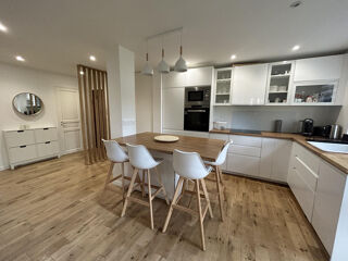 Appartement à louer 3 pièces 65 m²