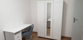  Appartement à louer 5 pièces 96 m²