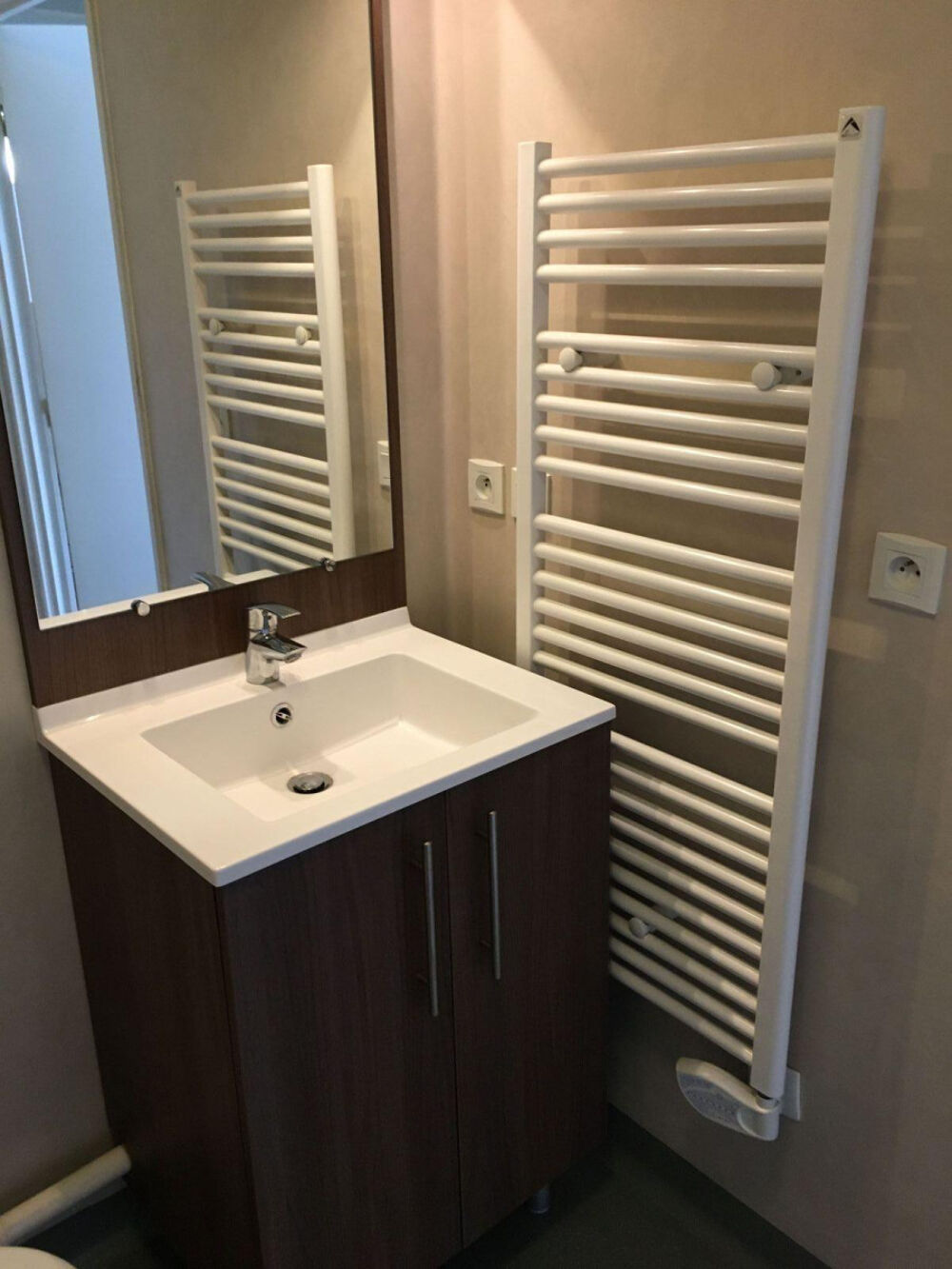 Location Appartement Studio de 22m2 Résidence ISIS CARRE DES HALLES Grenoble