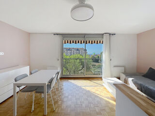  Appartement à louer 2 pièces 57 m²