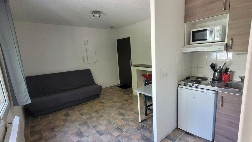 Location Appartement Studio meublé 18m2 proche gare, IUT2 Grenoble