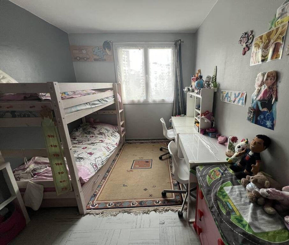 Location meublée appartement 3P 65 m² Asnières