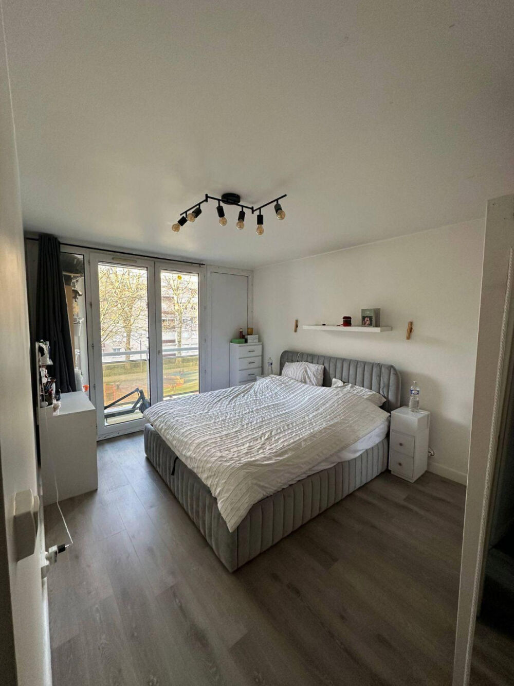 Location Appartement 3 pièces meublé 58m² + 1 balcon + 1 loggia Nanterre