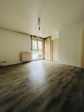  Appartement à louer 2 pièces 40 m²