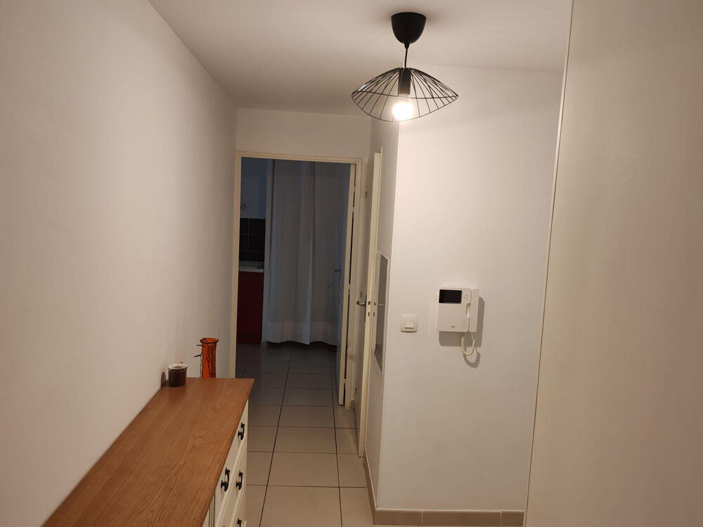 Location Appartement App situé à 5 mn à pied du métro de Castellane Marseille 6