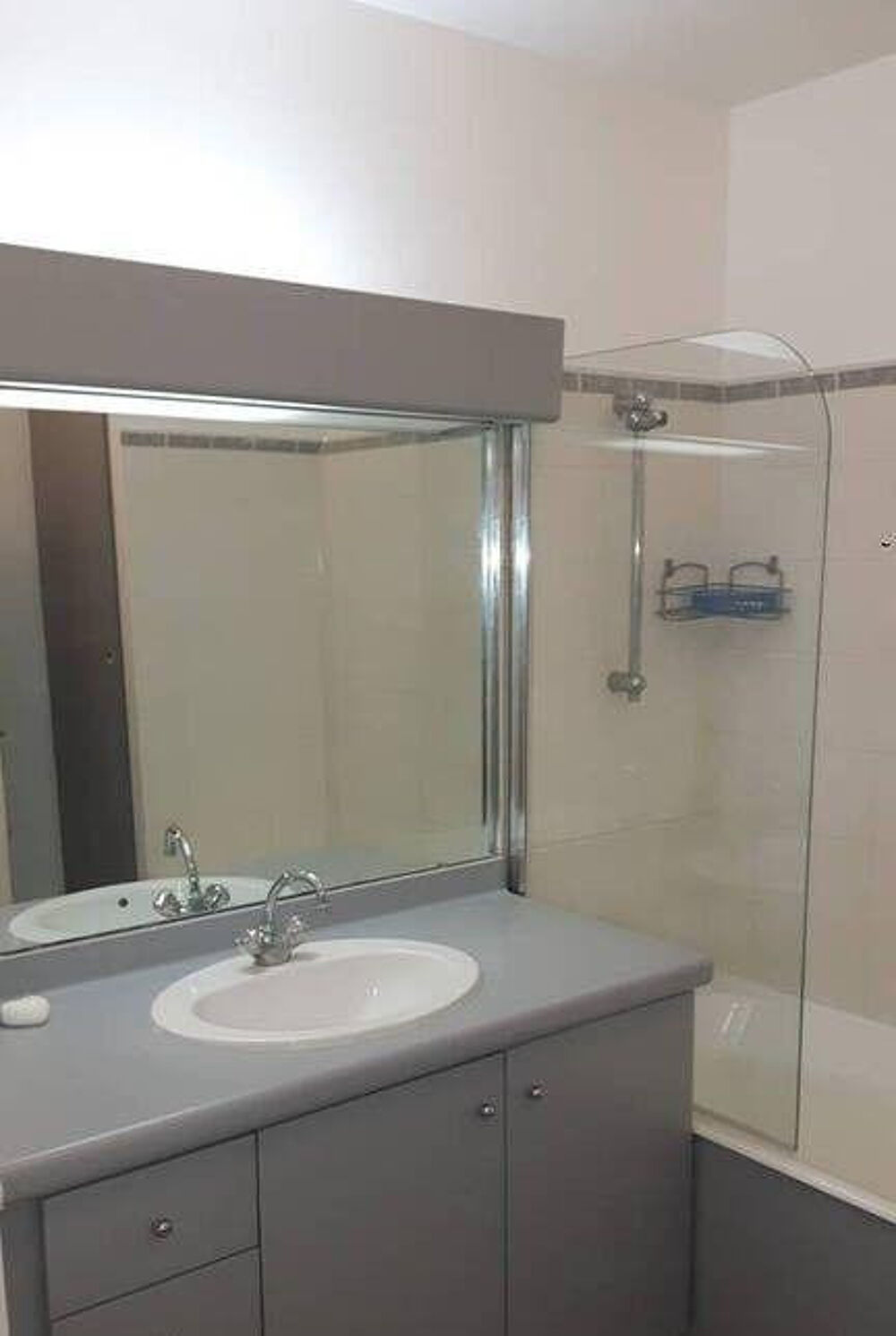 Location Appartement Beau 2P meublé 51m² très calme Paris 11