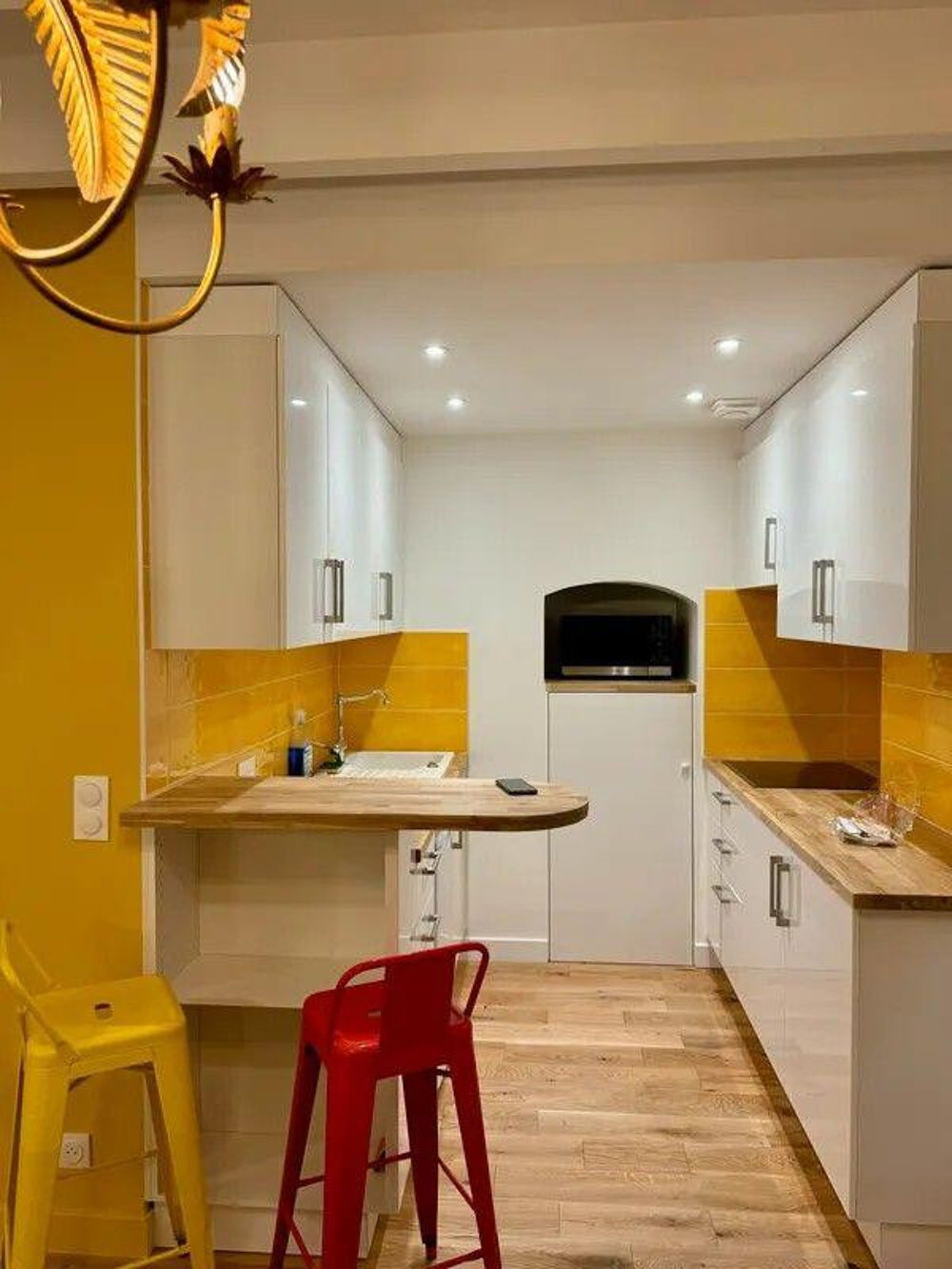 Beau studio 30m² rénové situé au coeur des CARMES