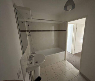  Appartement à louer 3 pièces 66 m²