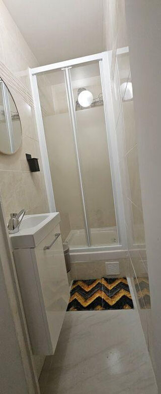  Appartement à louer 1 pièce 104 m²