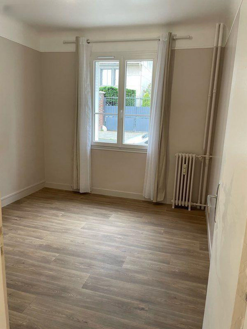 Location Appartement T2 refait à neuf CENTRE VILLE Colombes