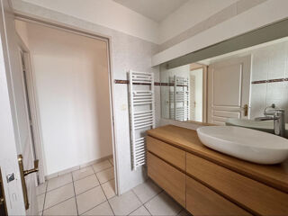  Appartement à louer 3 pièces 52 m²
