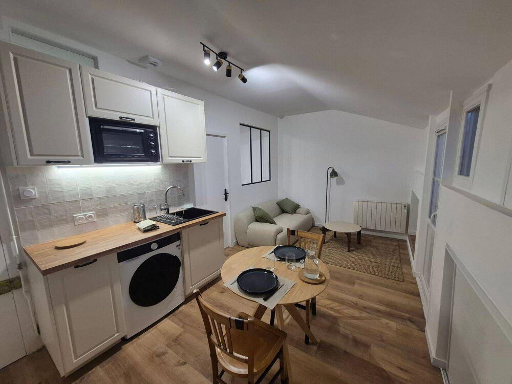 Beau T2 meublé 25m² rénové avec balcon