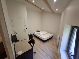  Appartement à louer 1 pièce 70 m²