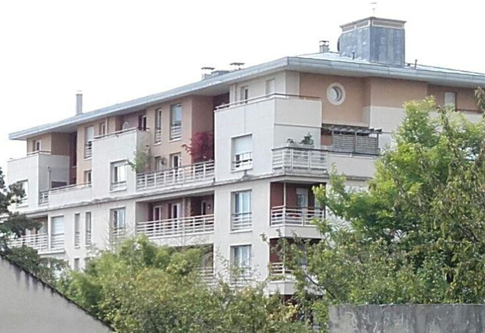 Location Appartement Beau studio avec espace nuit balcon et parking Rueil-malmaison
