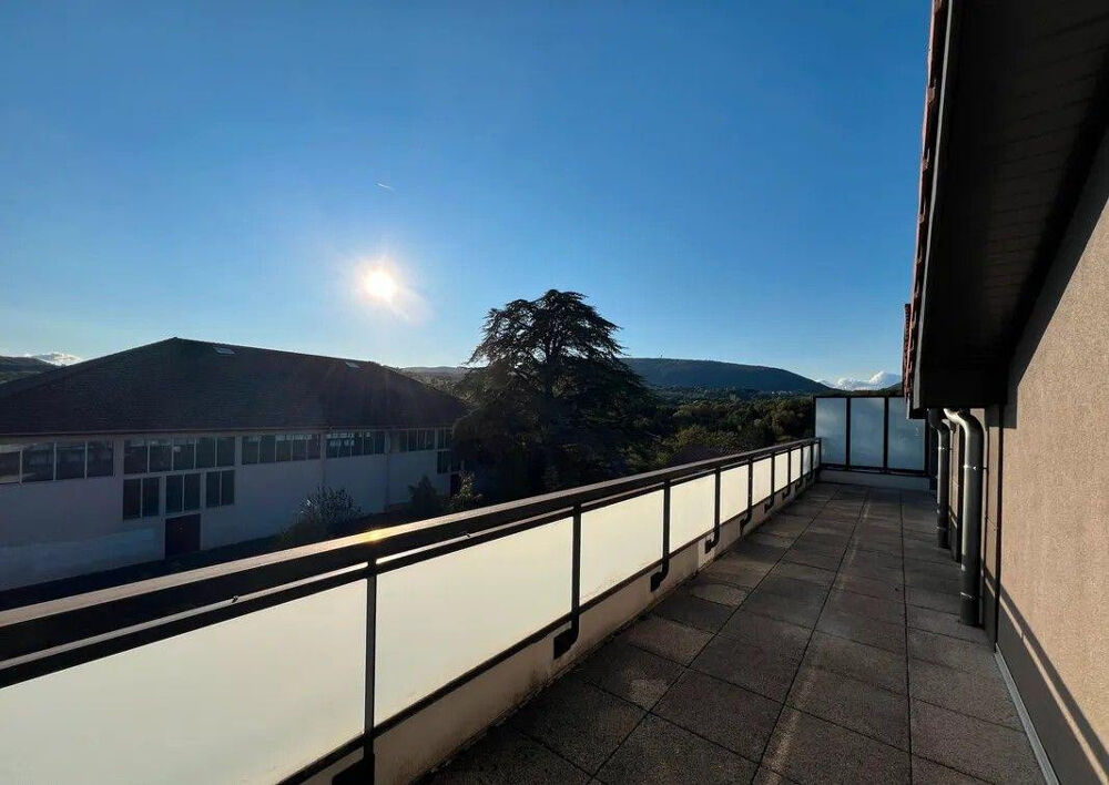 Location Appartement Magnifique T3 meubl� 75 m� avec terrasse de 29 m� Reignier