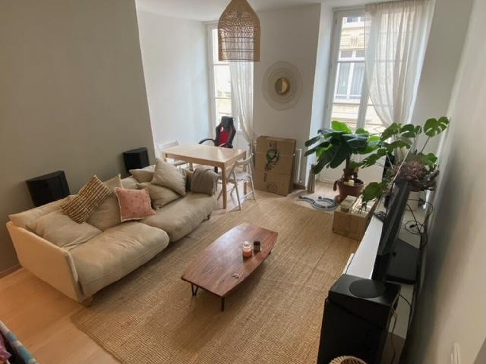 Location Appartement TOURNY : Balcon et 2 places de Parking Bordeaux