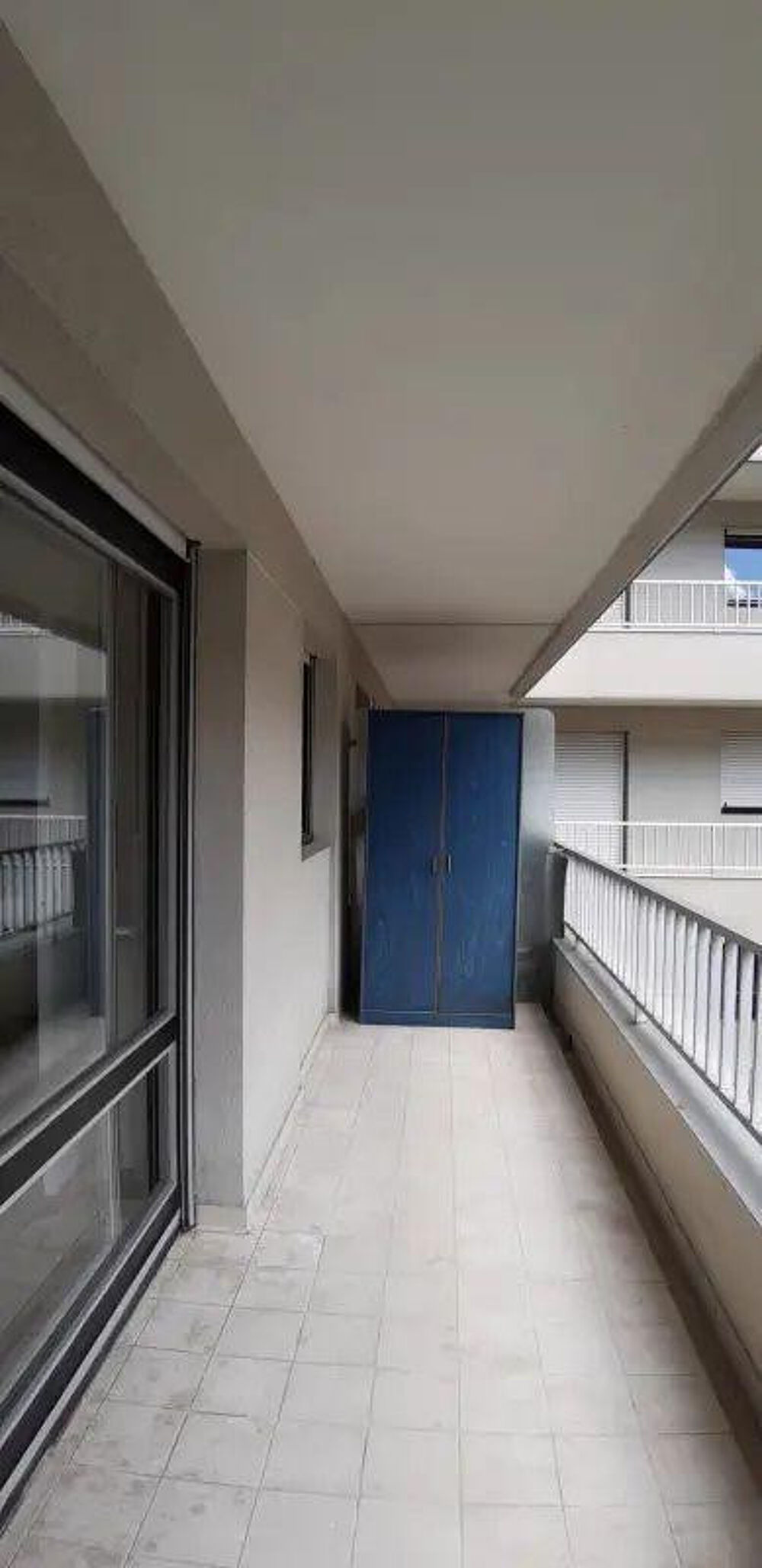 Location Appartement Joli studio, résidence sécurisée, grand balcon Paris 11