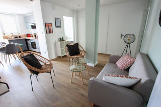  Appartement à louer 1 pièce 80 m²