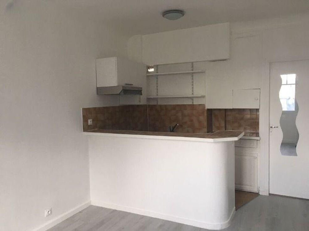 Location Appartement Studio lumineux et calme de 20 m2 Guy Môquet Paris 18
