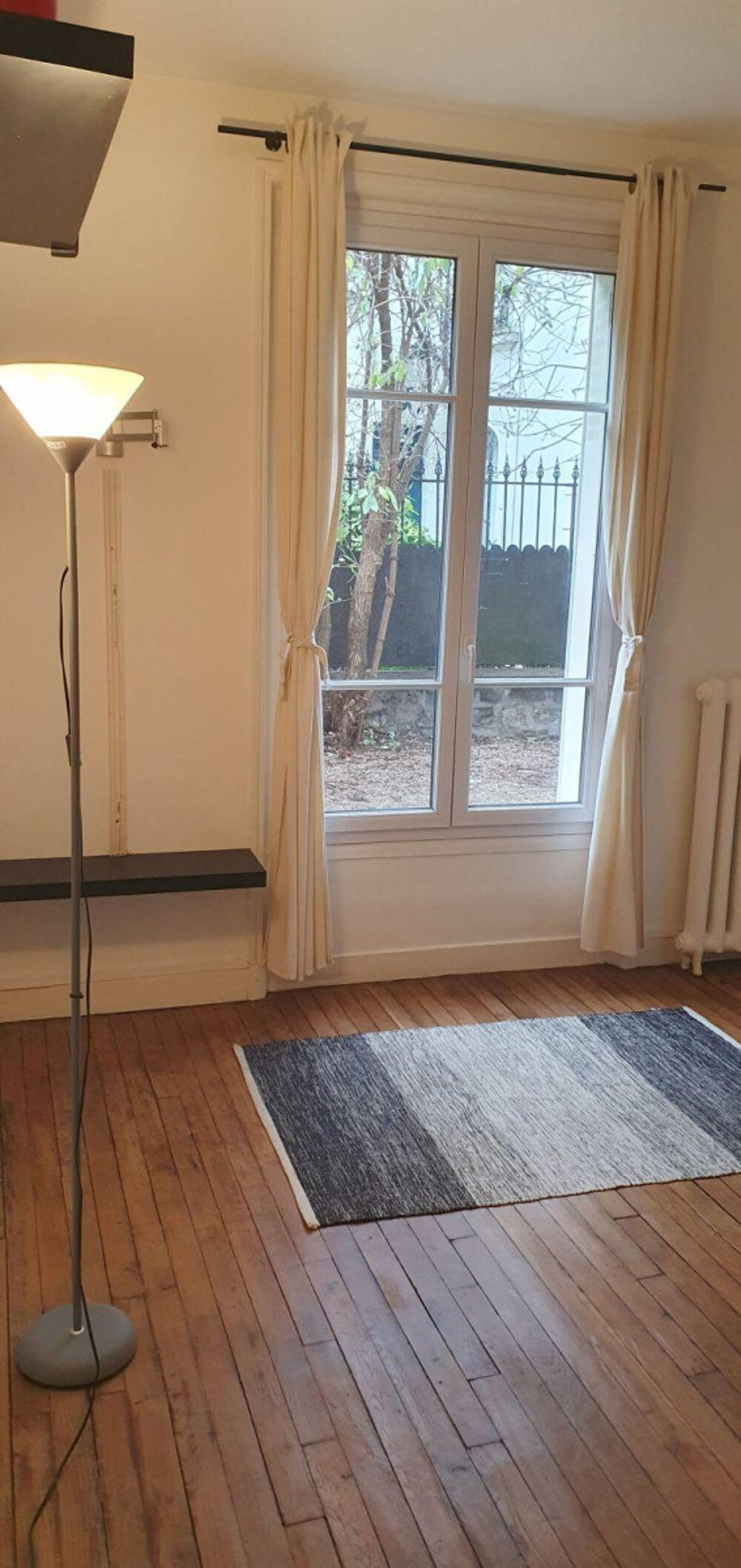 Location Appartement Loue charmant studio Meublé à Courbevoie Courbevoie