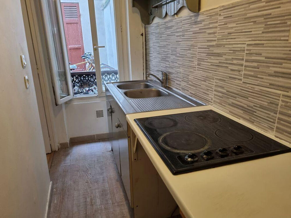 Location Appartement Appartement, 28m², 966€ - Paris Paris 18