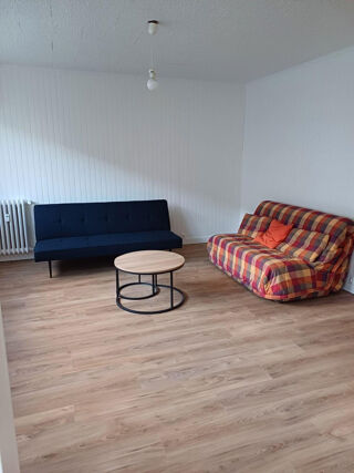  Appartement à louer 3 pièces 80 m²