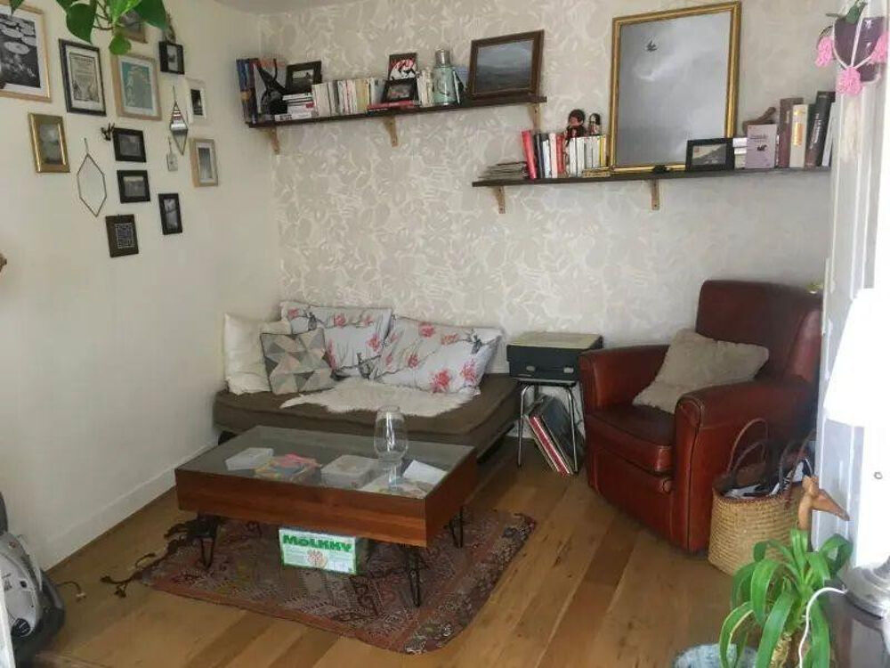 Location Appartement Appartement sur cour et jardin, calme et lumineux Paris 18