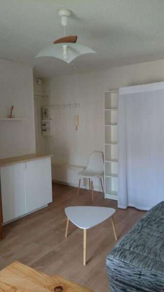  Appartement à louer 1 pièce 18 m²